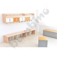 Quadro - cloakroom shelf 6
