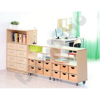 M cabinet with 3 shelves, half-open with wheels