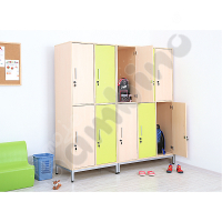 Cloakroom on a frame with 3 compartments