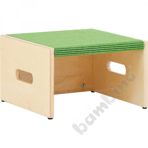 Square podium with a niche, height 20 cm - green carpet